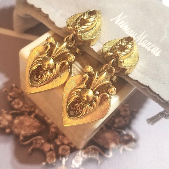 VTG Jose' & Maria Barrera Etruscan Revival Golden Earrings - Picture 3 of 8